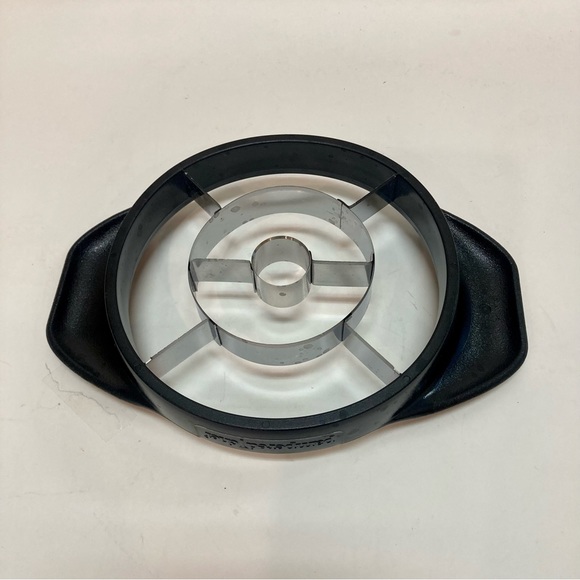 Pampered Chef Pineapple Corer/ Slicer Cutter Wedge - Picture 5 of 6